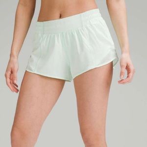 Lululemon Hotty Hot Low-Rise Lined Short 2.5” Size 0